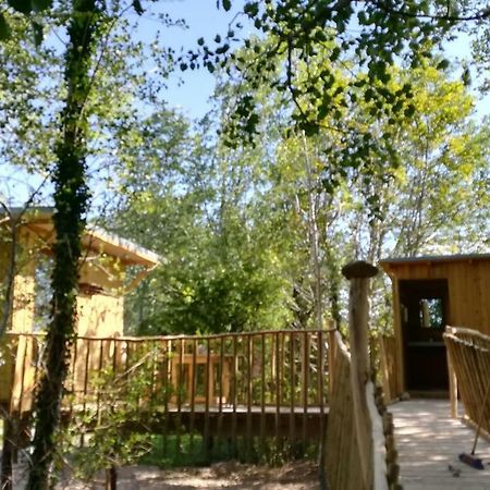 La Cabane Perchee Villelaure Exterior foto